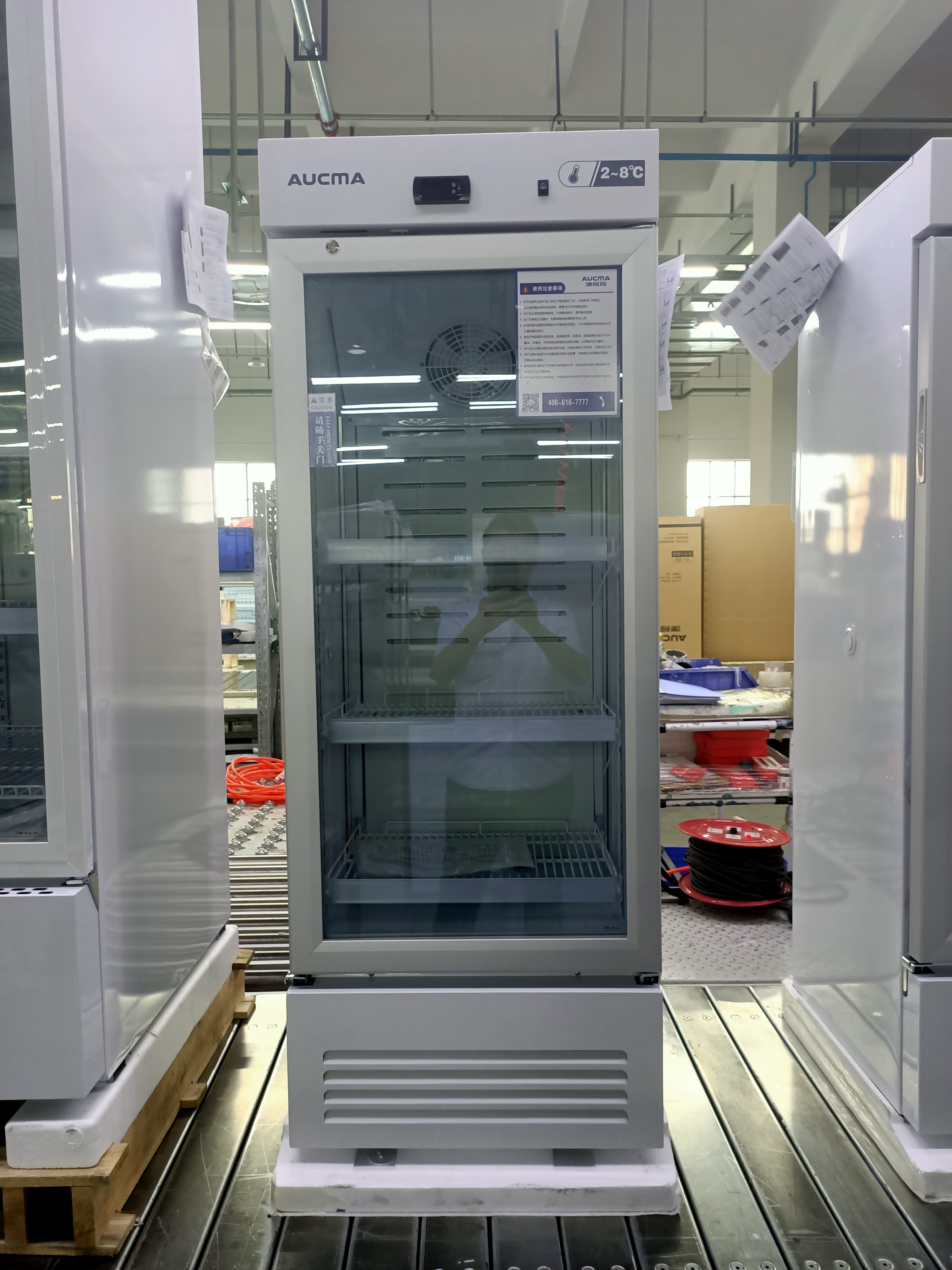 YC-200 2-8℃ 100L Glass Door China Pharmacy Refrigerator