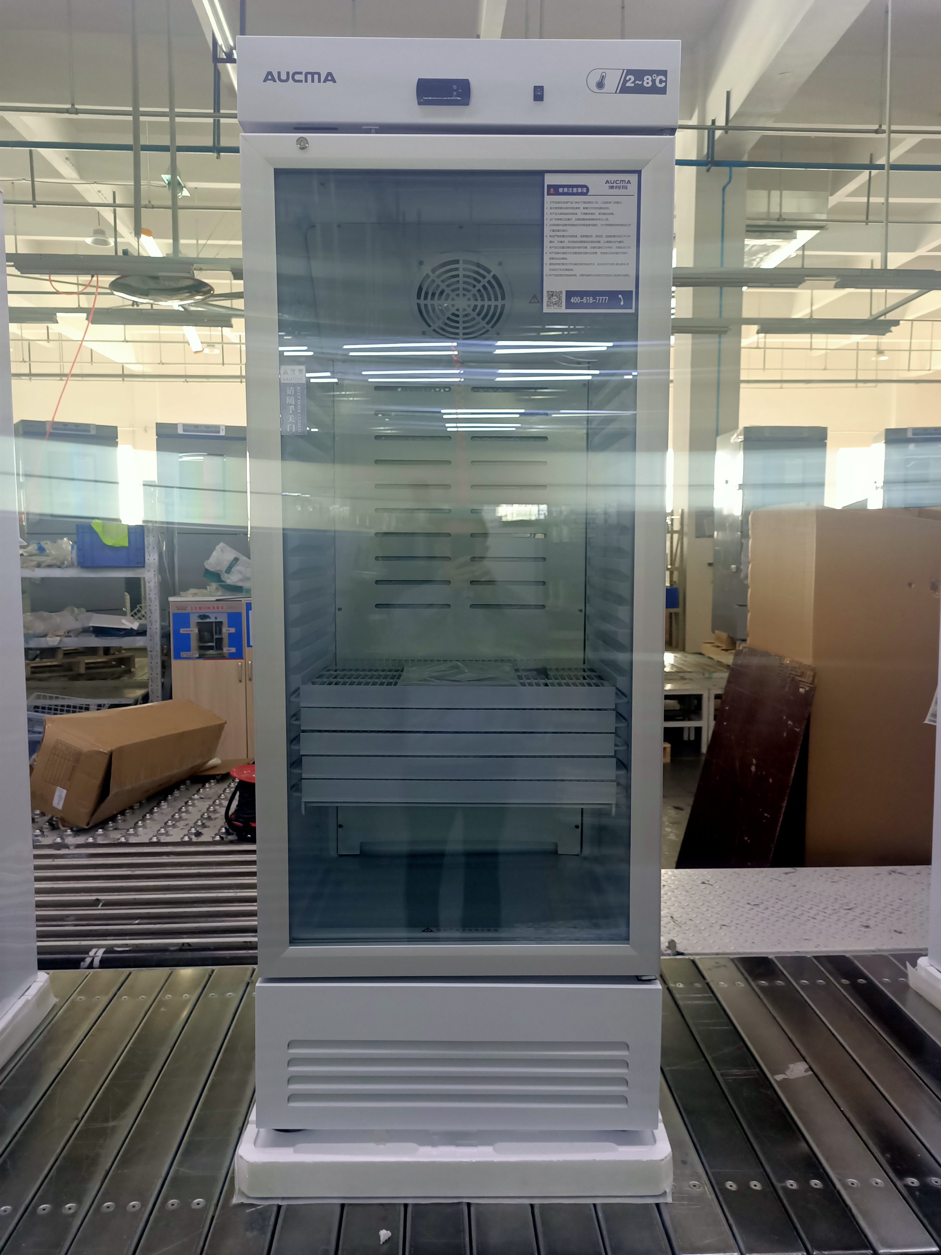 YC-280 2-8℃ 280L Glass Door China Pharmacy Refrigerator